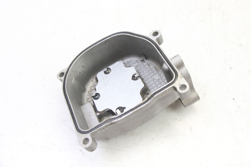 photo de CACHE CULBUTEUR PEUGEOT KISBEE 4T 50 (2018 - 2022) - Autre angle de vue