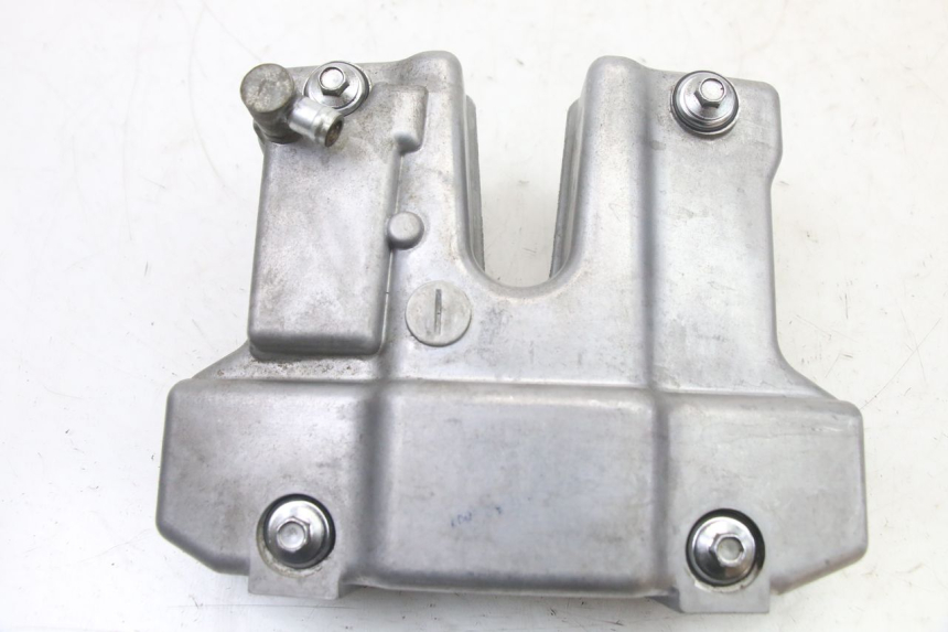 photo de CACHE CULBUTEUR KYMCO XCITING 500 (2007 - 2010) - Détail de la pièce