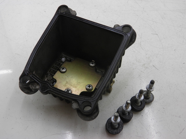 photo de CACHE CULBUTEUR PIAGGIO LIBERTY 2T 50 (2004 - 2008) - Détail de la pièce