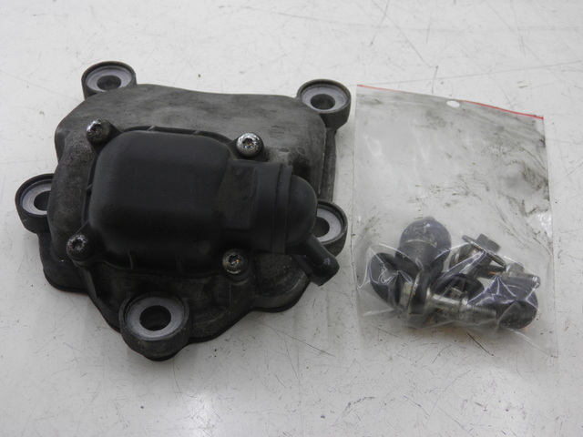 photo de CACHE CULBUTEUR PIAGGIO XEVO - X EVO 125 (2010 - 2015) - Autre angle de vue