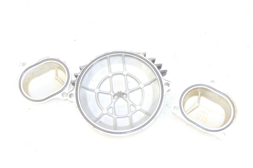 photo de CACHE CULBUTEUR YAMAHA SR 125 (1982 - 2003) - Gros plan technique