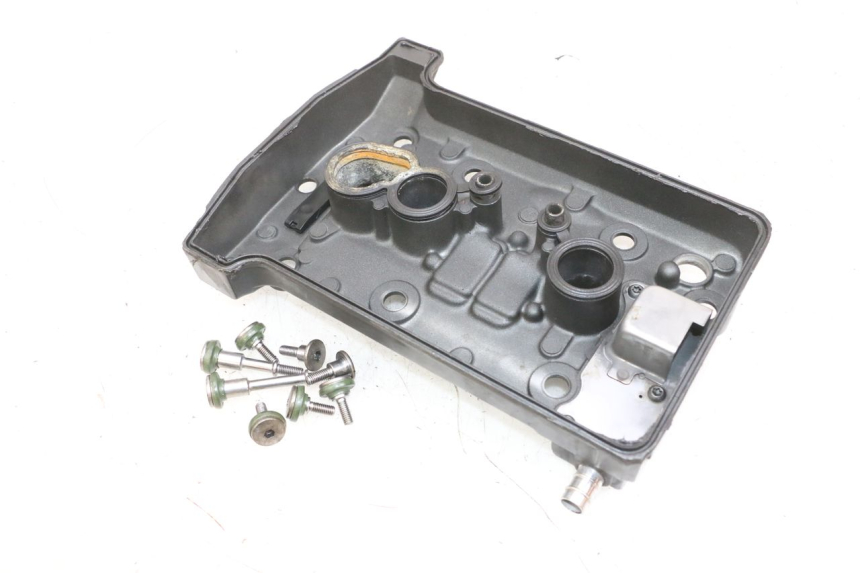 photo de CACHE CULBUTEUR YAMAHA TDM ABS 900 (2002 - 2014) - Détail de la pièce