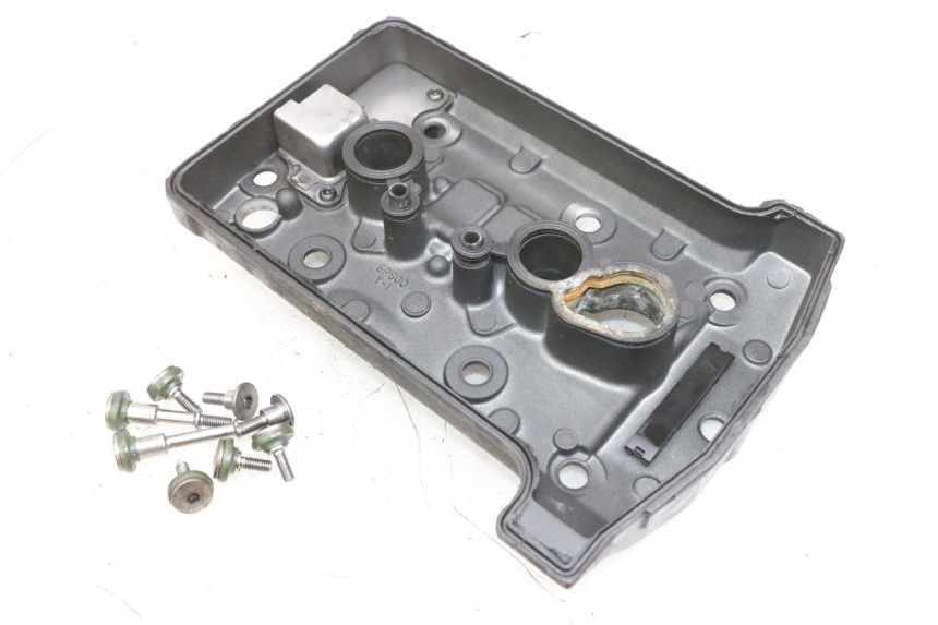 photo de CACHE CULBUTEUR YAMAHA TDM ABS 900 (2002 - 2014) - Zoom état d’usage