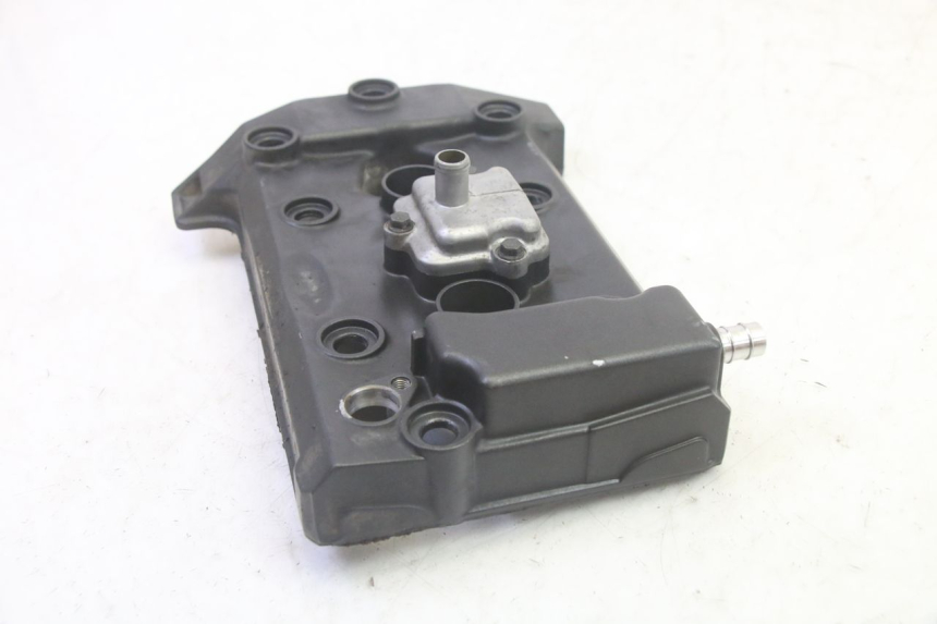 photo de CACHE CULBUTEUR YAMAHA TDM ABS 900 (2002 - 2014) - Autre angle de vue