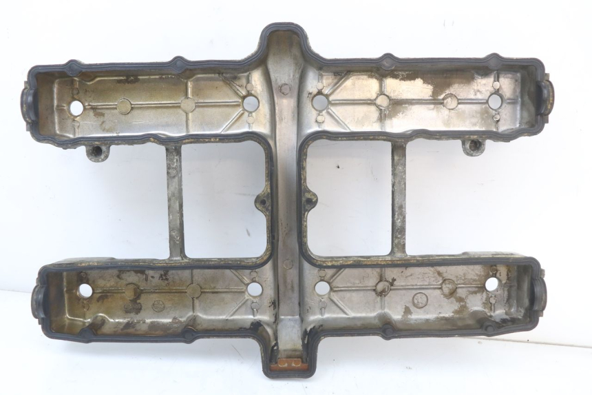 photo de CACHE CULBUTEUR YAMAHA XJ F 900 (1983 - 1994) - Autre angle de vue