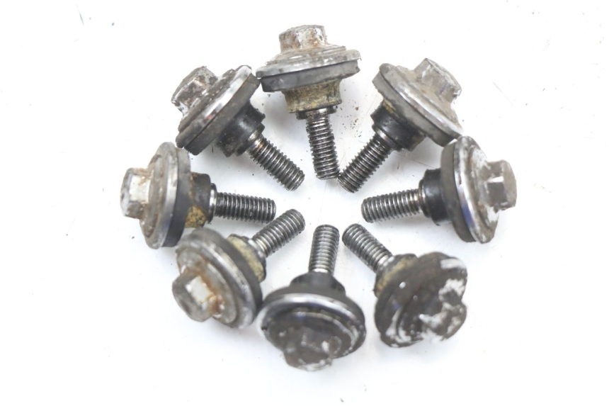 photo de CACHE CULBUTEUR YAMAHA XJ F 900 (1983 - 1994) - Gros plan technique