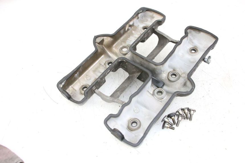 photo de CACHE CULBUTEUR YAMAHA XJ600 XJ DIVERSION 600 (1992 - 1997) - Détail de la pièce