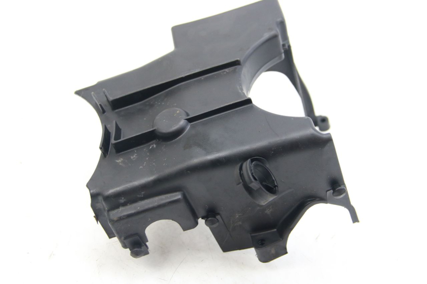 photo de CACHE CYLINDRE YAMAHA BW'S BWS 125 (2010 - 2013) - Points de fixation