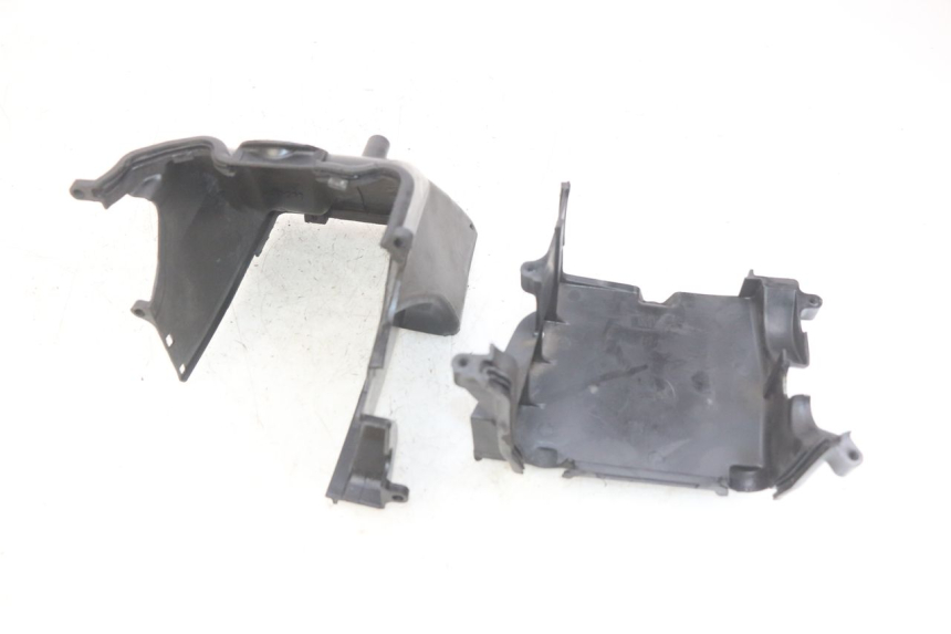 photo de CACHE CYLINDRE PEUGEOT CITYSTAR AIR 125 (2014 - 2017) - Vue d’ensemble