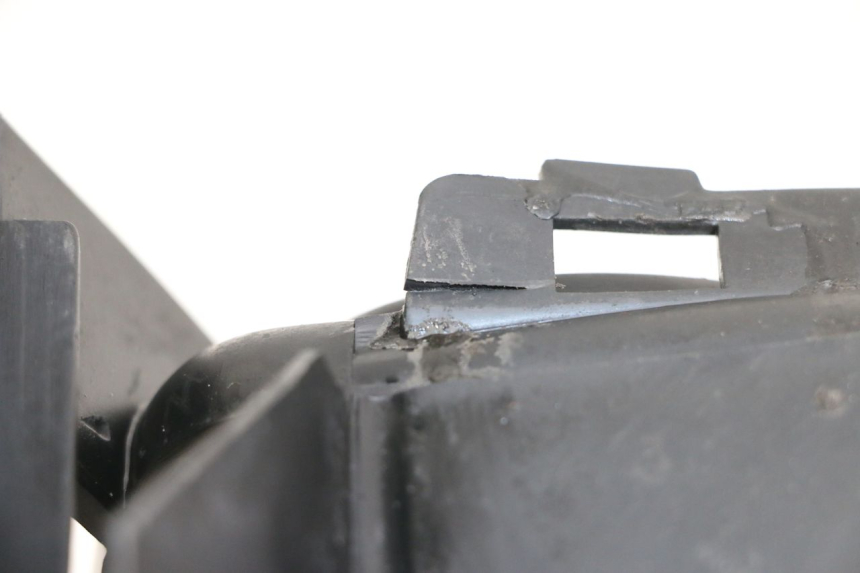 photo de CACHE CYLINDRE PEUGEOT ELYSTAR 50 (2002 - 2014) - Autre angle de vue