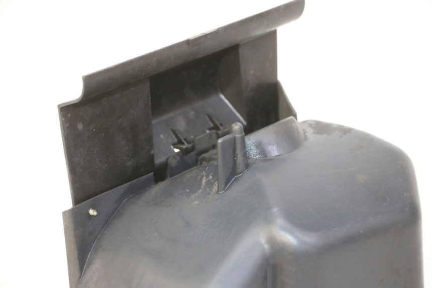 photo de CACHE CYLINDRE PEUGEOT ELYSTAR 50 (2002 - 2014) - Gros plan technique