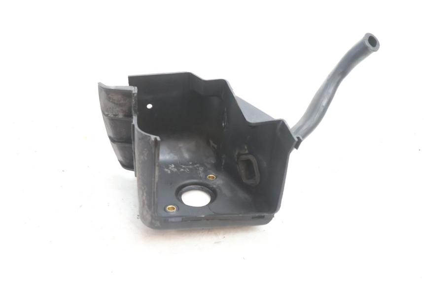 photo de CACHE CYLINDRE PIAGGIO FLY 2T 50 (2004 - 2017) - Points de fixation