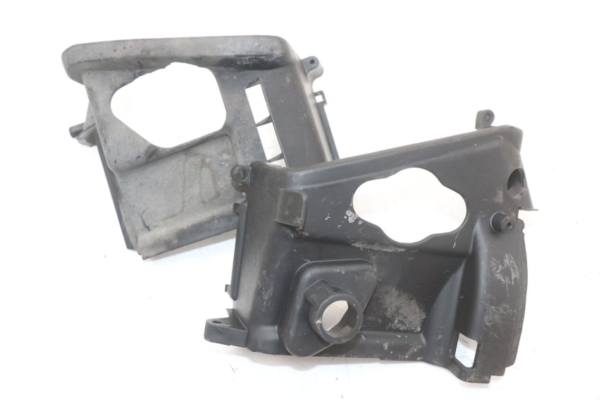 photo de CACHE CYLINDRE PIAGGIO FLY 4T 50 (2004 - 2010) - Gros plan technique