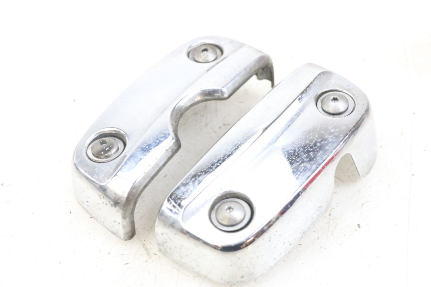 photo de CACHE CYLINDRE SUZUKI GZ MARAUDER 125 (1998 - 2004) - Zoom état d’usage