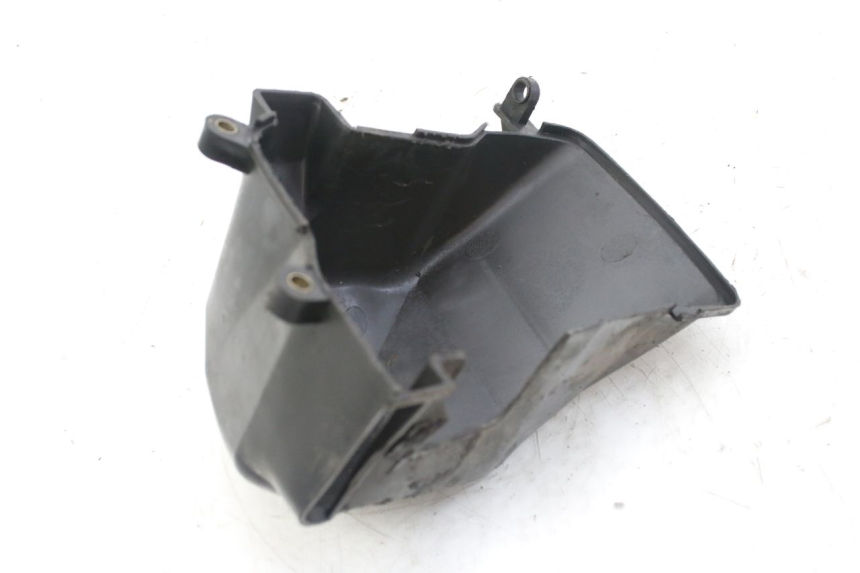 photo de CACHE CYLINDRE PEUGEOT LUDIX 50 (2008 - 2017) - Gros plan technique