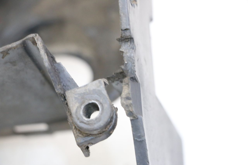 photo de CACHE CYLINDRE PEUGEOT TKR TREKKER FURIOUS 50 (2005 - 2014) - Gros plan technique