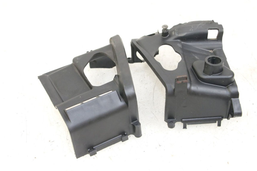 photo de CACHE CYLINDRE APRILIA SCARABEO 100 (2003 - 2012) - Détail de la pièce