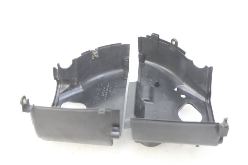 photo de CACHE CYLINDRE KYMCO SENTO 100 (2008 - 2013) - Points de fixation