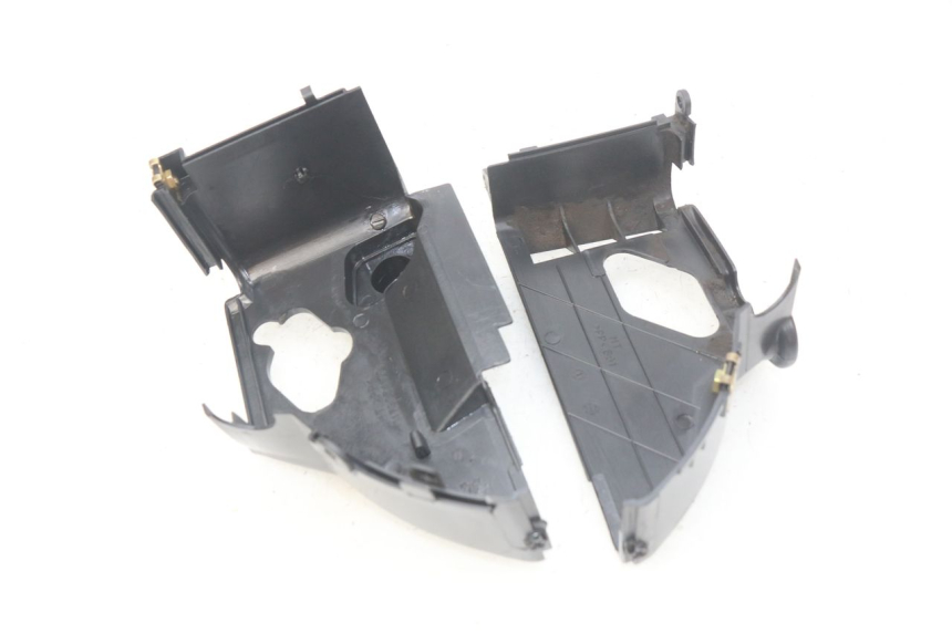 photo de CACHE CYLINDRE PEUGEOT STREETZONE 4T 50 (2018 - 2023) - Gros plan technique