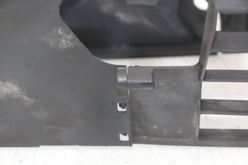 photo de CACHE CYLINDRE SYM SYMPHONY 125 (2009 - 2015) - Points de fixation