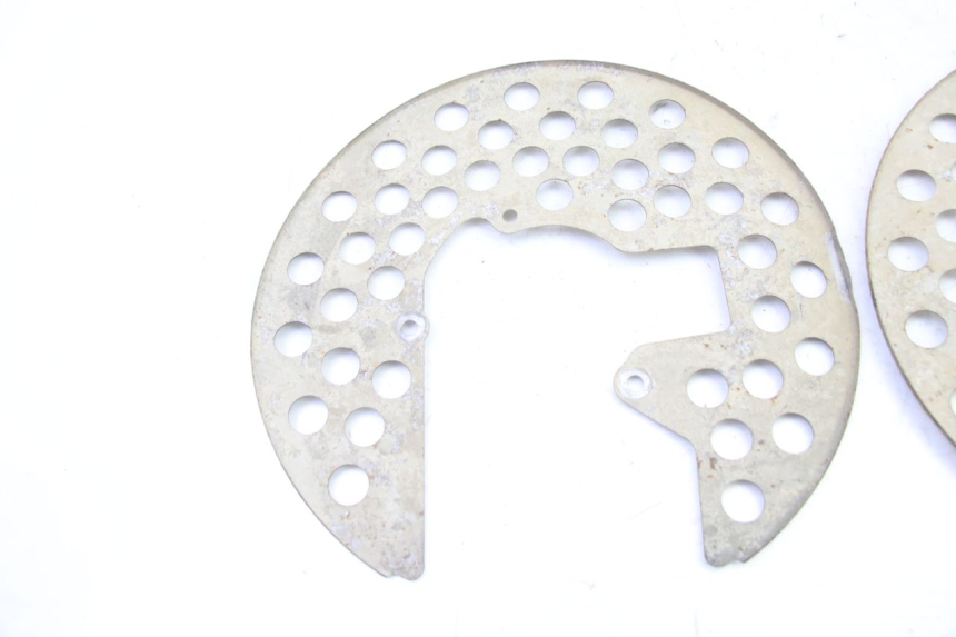 photo de CACHE DISQUE FREIN YAMAHA YFM BRUIN 350 (2003 - 2009) - Gros plan technique