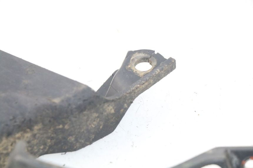 photo de CACHE DISQUE FREIN YAMAHA YZ-F YZF 250 (2014 - 2018) - Gros plan technique