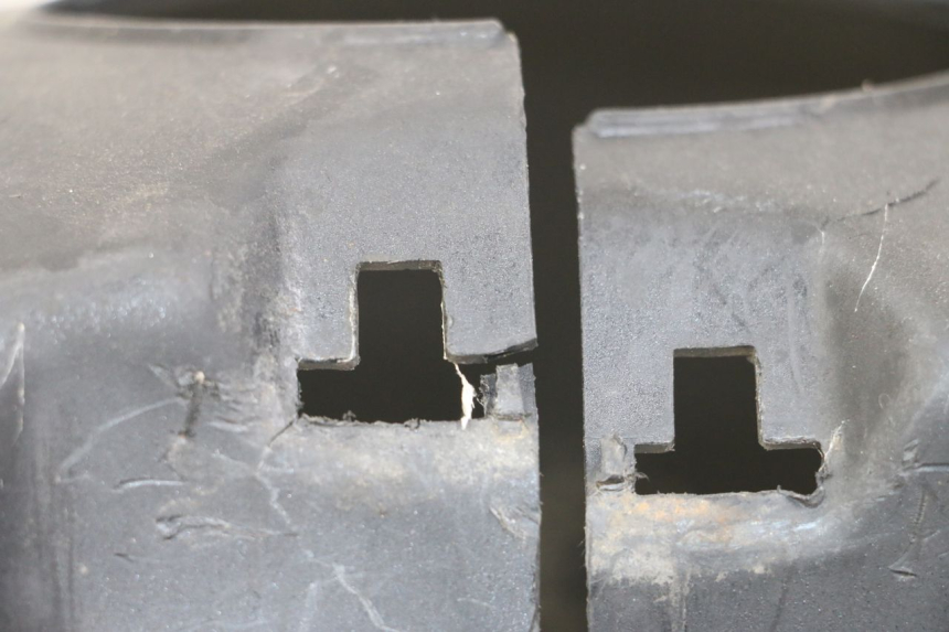 photo de CACHE FOURCHE PEUGEOT BUXY 50 (1993 - 1998) - Zoom état d’usage