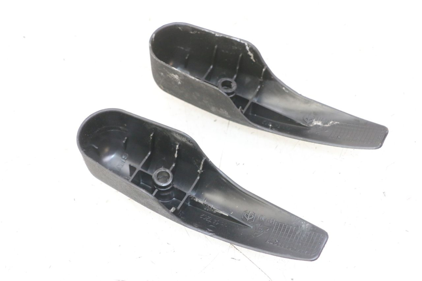 photo de CACHE FOURCHE PIAGGIO MP3 500 (2011 - 2015) - Détail de la pièce