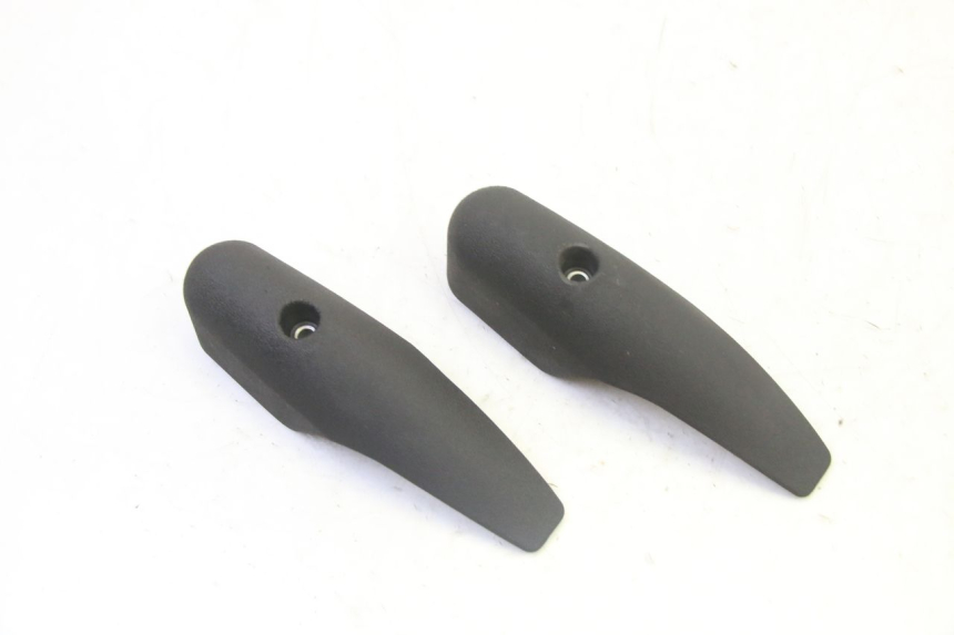 photo de CACHE FOURCHE PIAGGIO MP3 125 (2006 - 2014) - Détail de la pièce