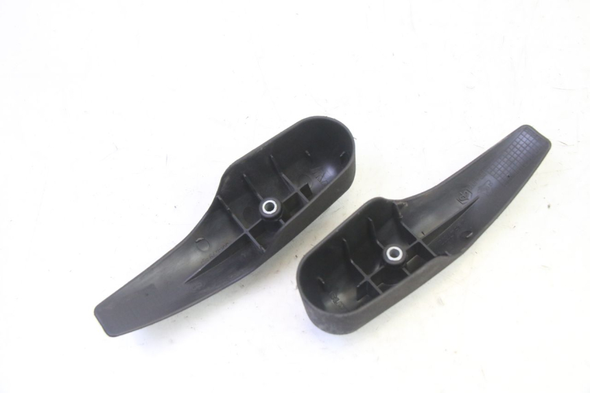 photo de CACHE FOURCHE PIAGGIO MP3 125 (2006 - 2014) - Autre angle de vue