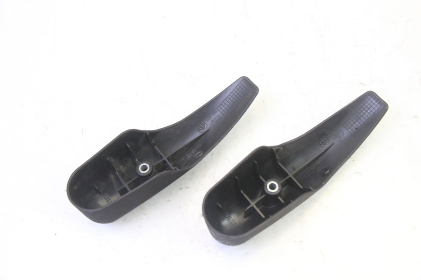 photo de CACHE FOURCHE PIAGGIO MP3 125 (2006 - 2014) - Gros plan technique