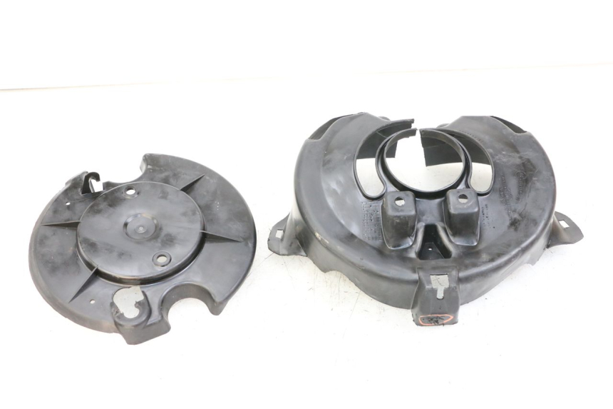 photo de CACHE FOURCHE PEUGEOT TKR TREKKER FURIOUS 50 (2005 - 2014) - Points de fixation