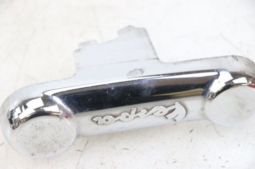 photo de CACHE FOURCHE PIAGGIO VESPA GRANTURISMO 200 (2004 - 2005) - Zoom état d’usage