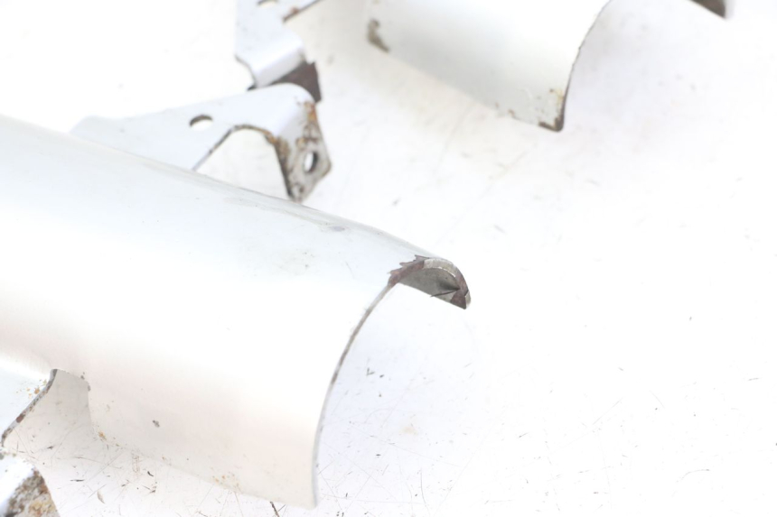 photo de CACHE FOURCHE APRILIA SCARABEO GT TOURING 125 (1999 - 2005) - Autre angle de vue