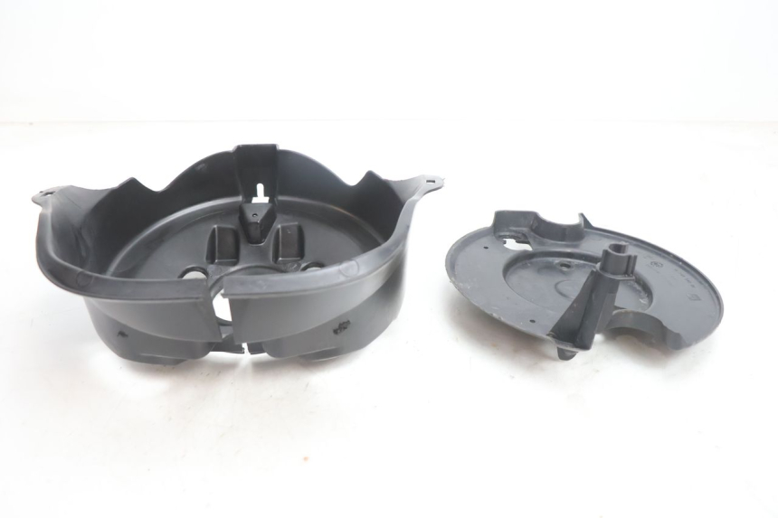 photo de CACHE FOURCHE PEUGEOT TREKKER TKR 50 (2005 - 2014) - Détail de la pièce