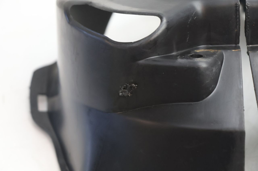 photo de CACHE FOURCHE PEUGEOT TREKKER TKR 50 (2005 - 2014) - Gros plan technique