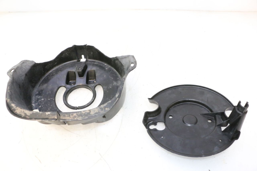 photo de CACHE FOURCHE PEUGEOT TREKKER 50 (1995 - 2004) - Détail de la pièce
