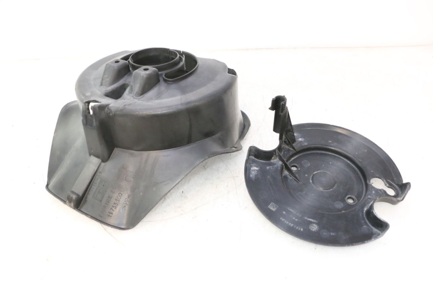 photo de CACHE FOURCHE PEUGEOT TREKKER 50 (1995 - 2004) - Gros plan technique