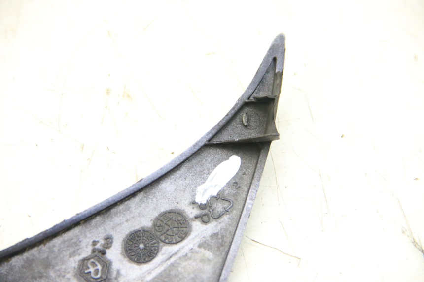 photo de CACHE FOURCHE PIAGGIO VESPA GRANTURISMO 125 (2003 - 2007) - Détail de la pièce