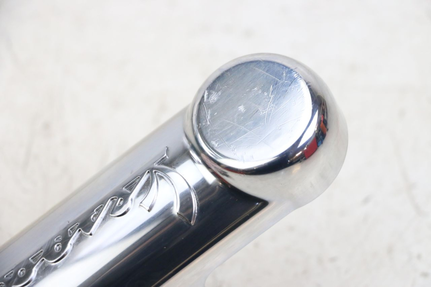 photo de CACHE FOURCHE PIAGGIO VESPA PRIMAVERA 4T 50 (2021 - 2024) - Zoom état d’usage