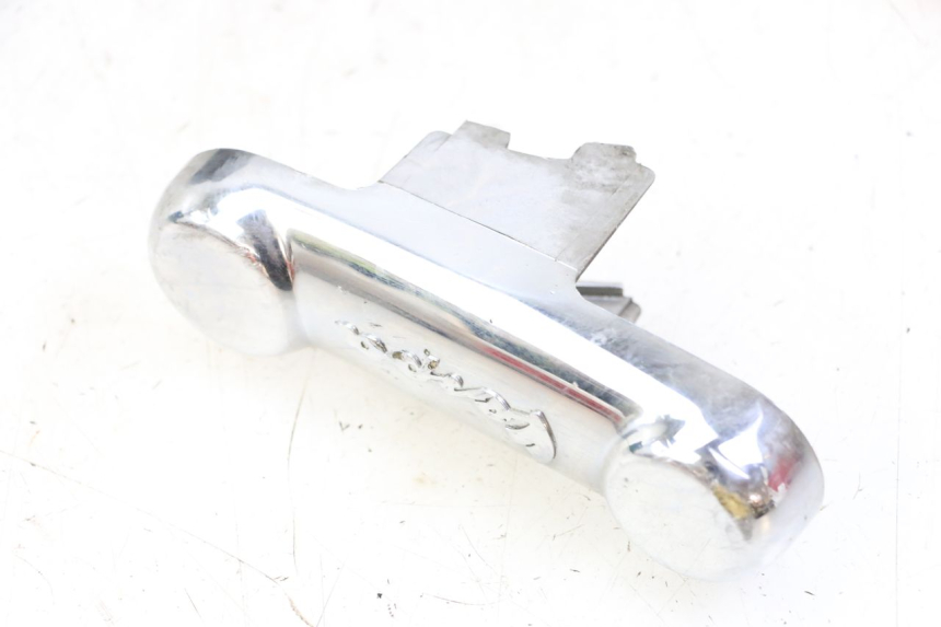 photo de CACHE FOURCHE PIAGGIO VESPA S 2T 50 (2007 - 2014) - Points de fixation