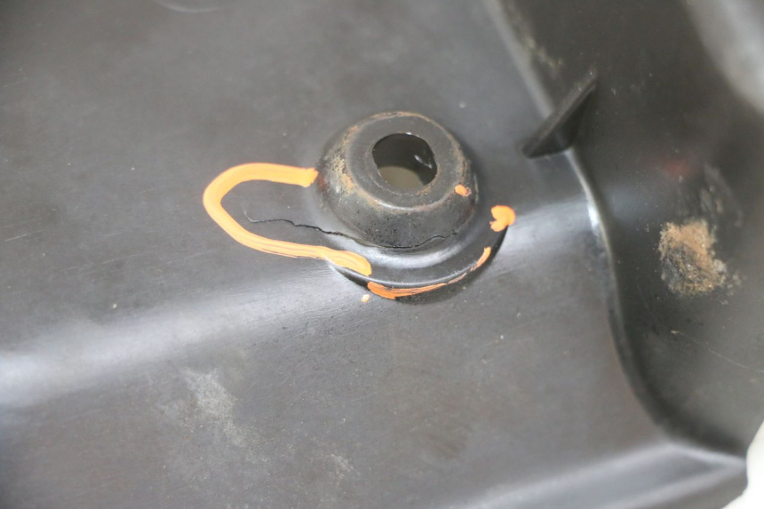 photo de CACHE FOURCHE YAMAHA BW'S NG NEXT GENERATION 50 (1996 - 2003) - Points de fixation