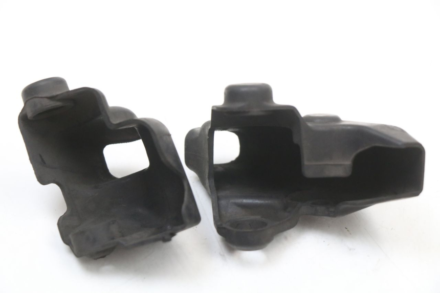 photo de CACHE MAITRE CYLINDRE MBK MW TRYPTIK 125 (2014 - 2016) - Gros plan technique