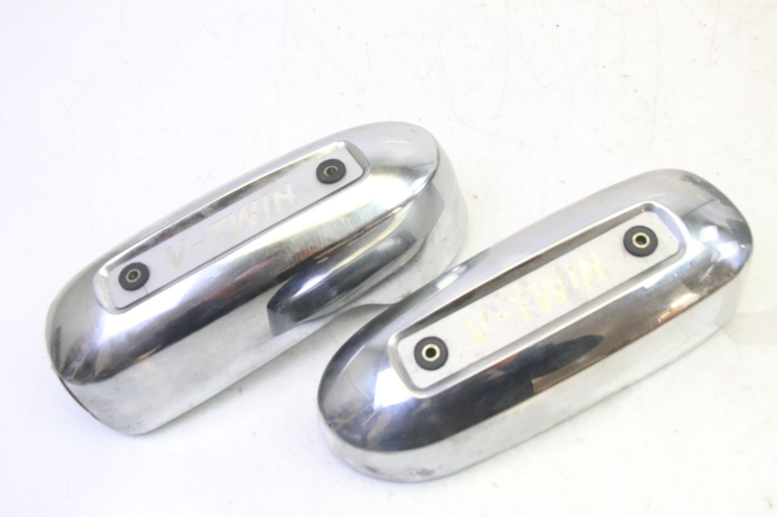 photo de CACHE MOTEUR HYOSUNG GV AQUILA 125 (2000 - 2009) - Gros plan technique