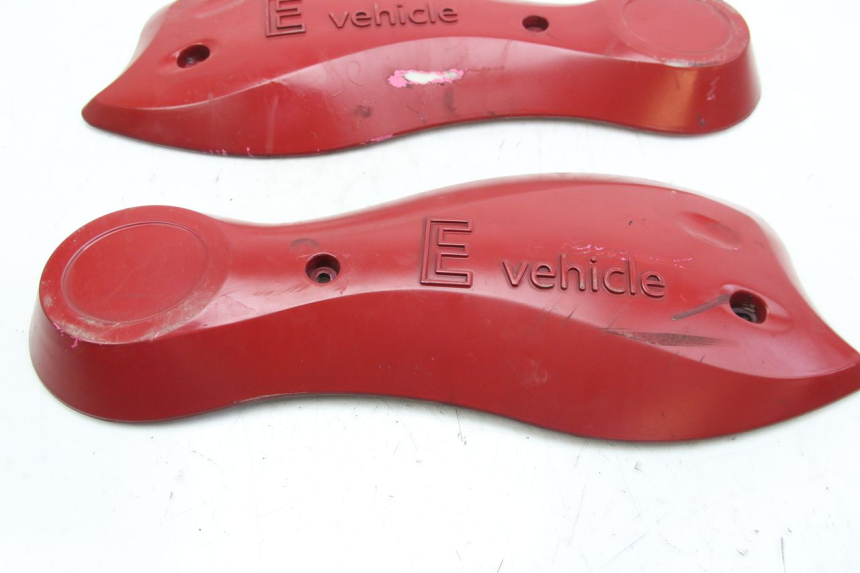 photo de CACHE MOTEUR EFUN E2GO 1 (2017 - 2021) - Points de fixation