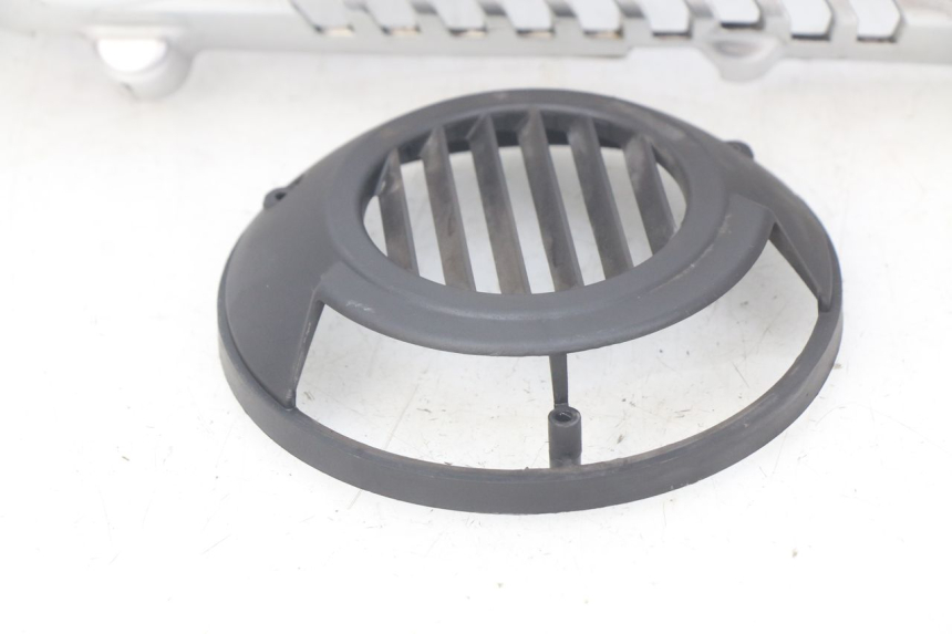 photo de CACHE MOTEUR PEUGEOT GEOPOLIS 400 (2007 - 2013) - État de surface