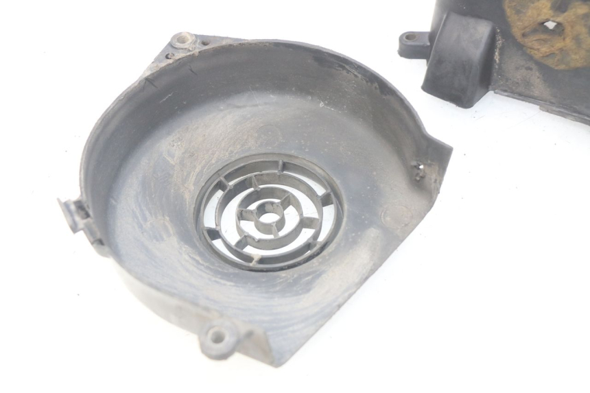 photo de CACHE MOTEUR PEUGEOT KISBEE 2T 50 (2010 - 2017) - Points de fixation