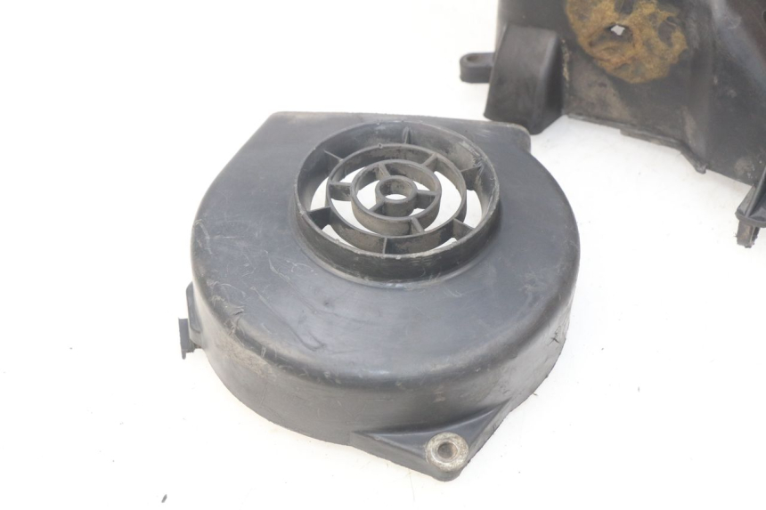 photo de CACHE MOTEUR PEUGEOT KISBEE 2T 50 (2010 - 2017) - État de surface