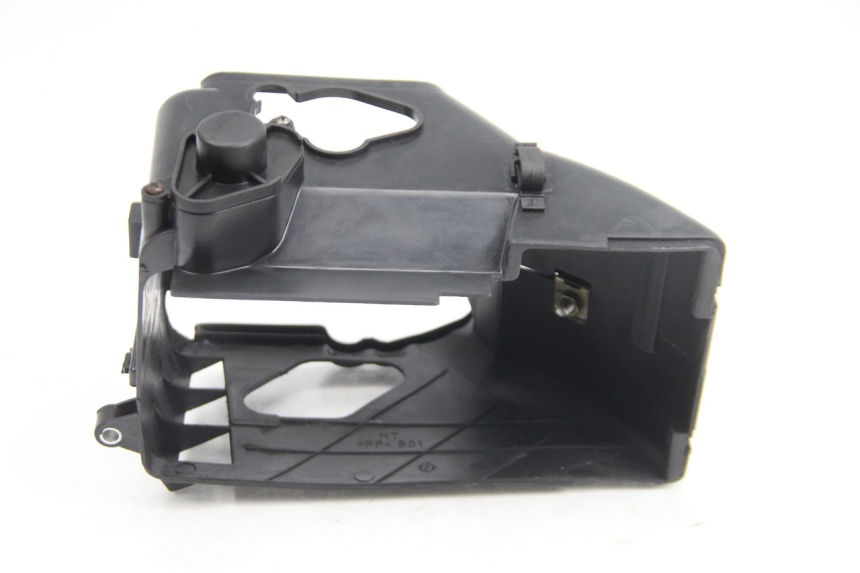 photo de CACHE MOTEUR PEUGEOT KISBEE 4T 50 (2018 - 2022) - Points de fixation