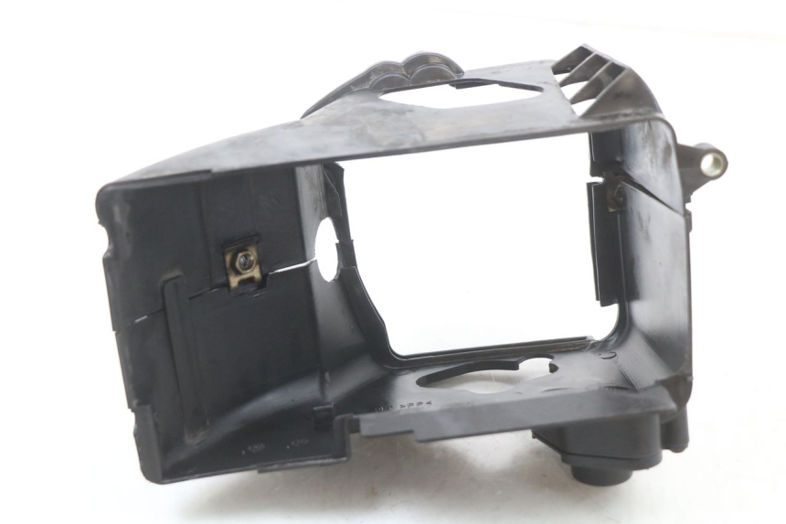 photo de CACHE MOTEUR PEUGEOT KISBEE 4T 50 (2018 - 2022) - Gros plan technique